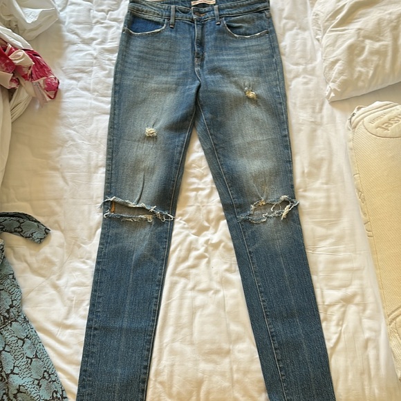 LEVIS 721 High Rise Skinny - Picture 7 of 10